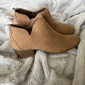 NWT Old Navy Suede Booties